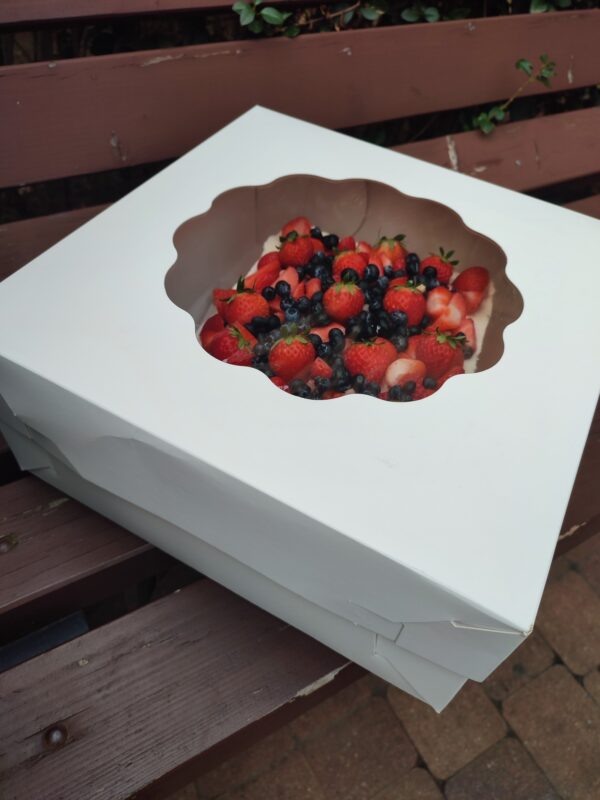 Karton na tort z oknem  dwuczęściowy 32x32 H14