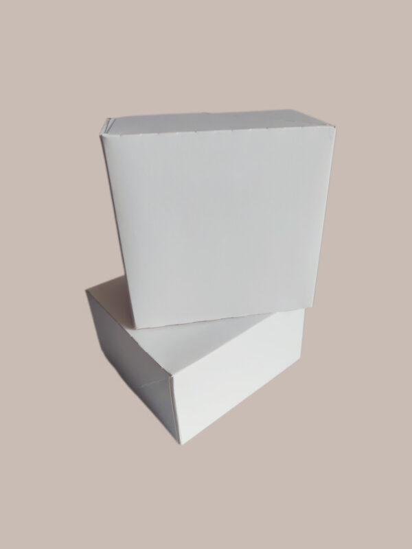 Pudełko klejone białe na tort 18x18 H9 cm