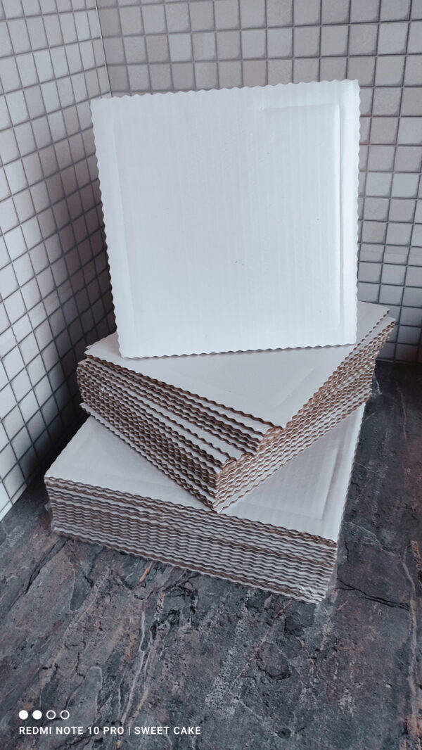 Podkład/Tacka Prostokątna z tektury - perłowa 30x30 cm pod tort - obrazek 2
