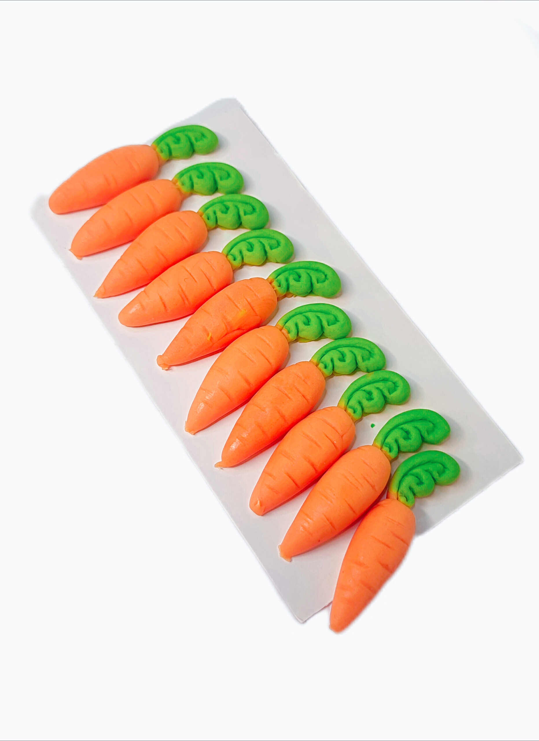 Dekoracja cukrowa MARCHEWECZKI 3D 10szt